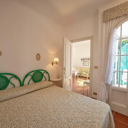 Portofino Est