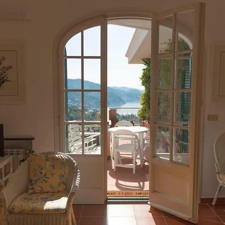 Portofino Est דירה